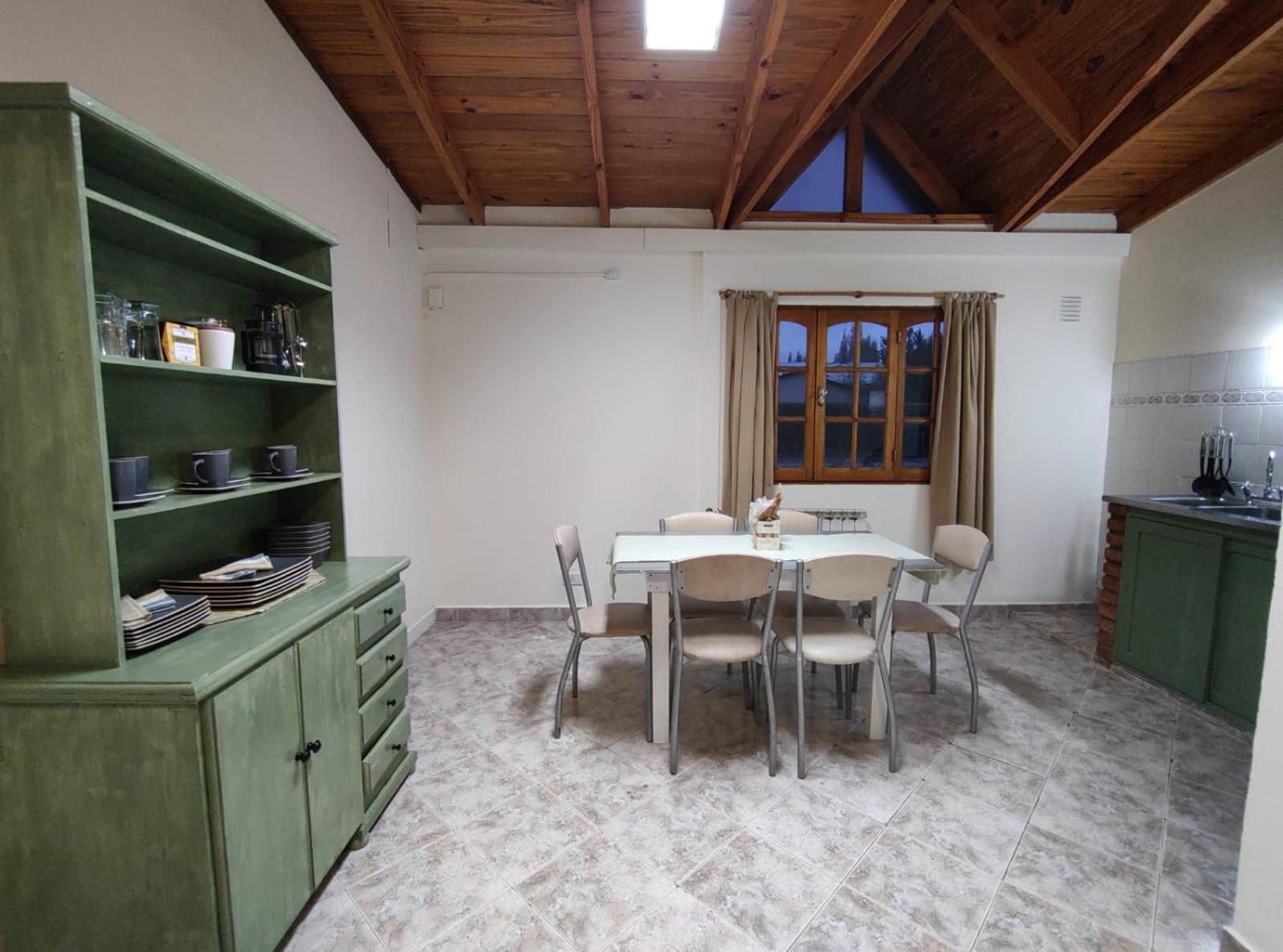 Oliva Hosteria Y Apart El Calafate Exterior photo