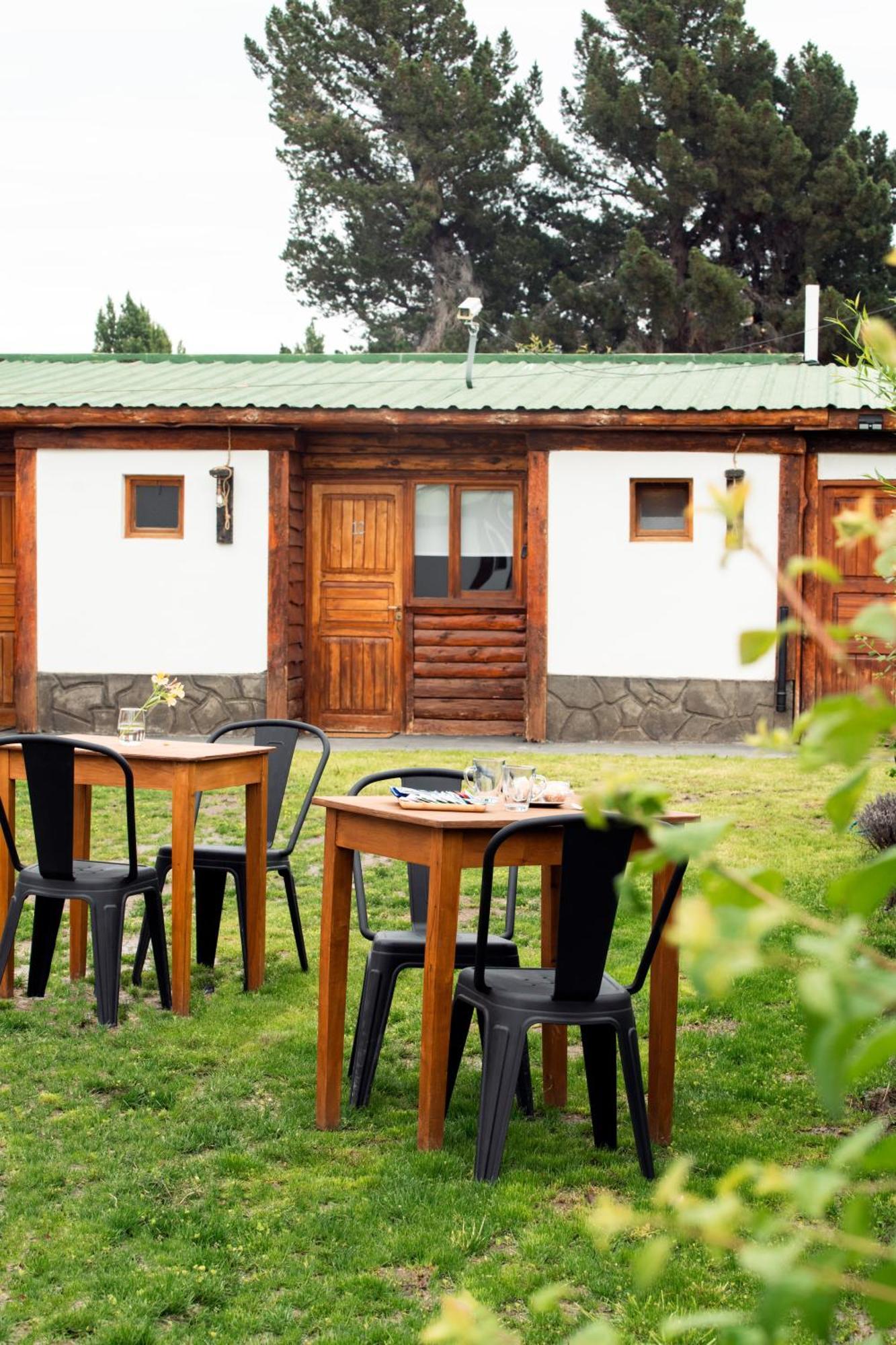 Oliva Hosteria Y Apart El Calafate Exterior photo
